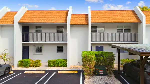 2955 SW 22nd #104, Delray Beach, FL 33445