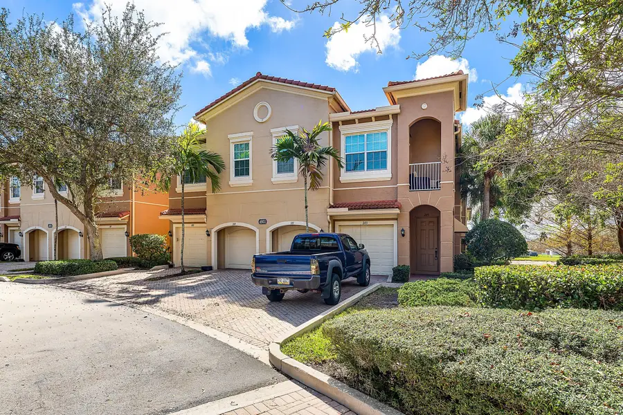 4931 Bonsai Circle #201, Palm Beach Gardens, FL 33418 - #3