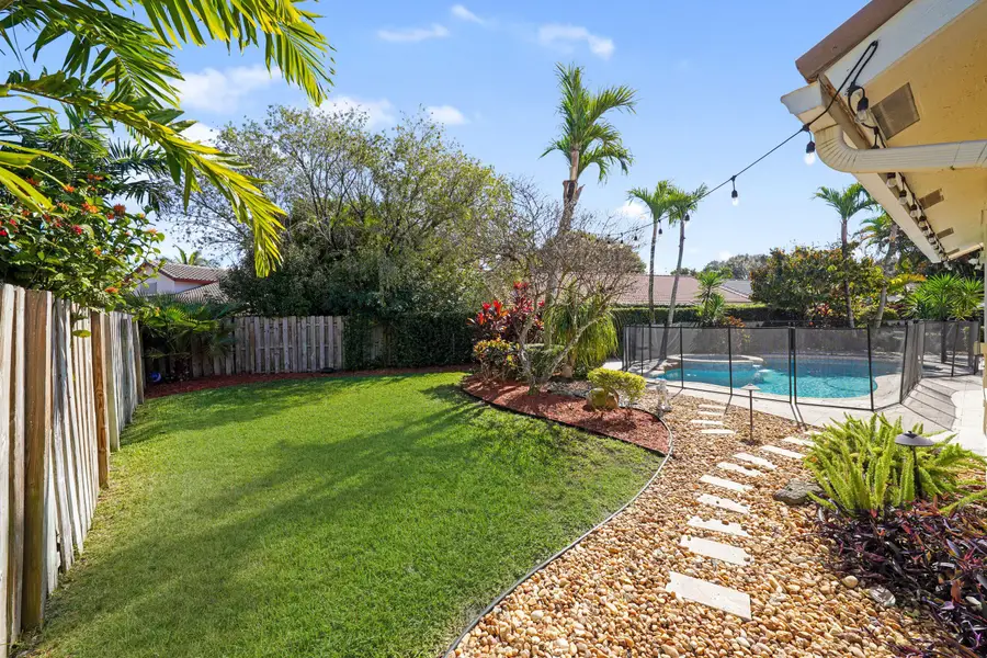 1872 NW 109th Avenue, Plantation, FL 33322 - #2