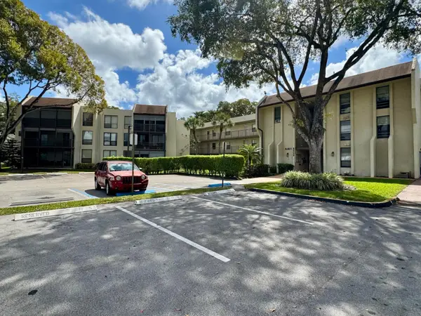 8050 W Mcnab Road #320, Tamarac, FL 33321