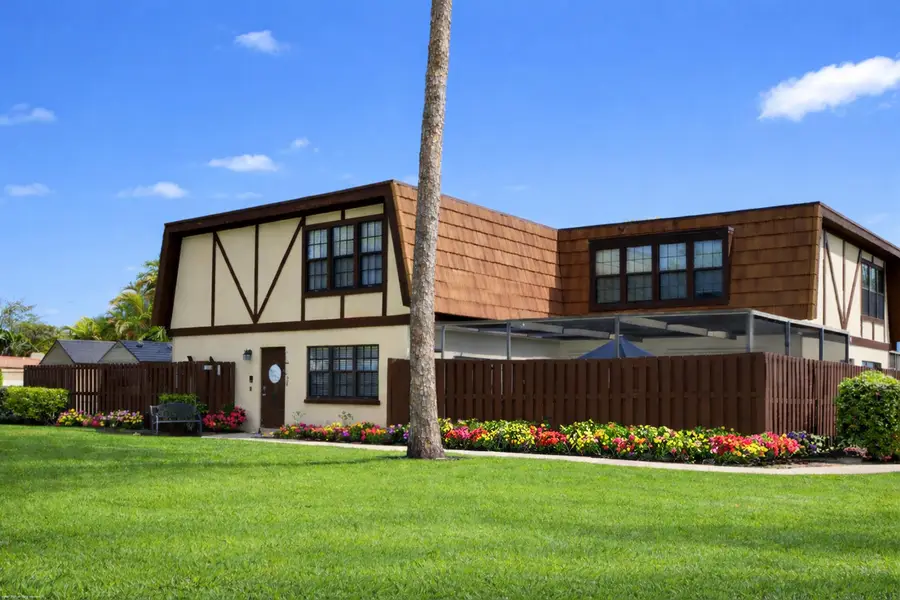 107 Weybridge Circle #D, Royal Palm Beach, FL 33411 - #2