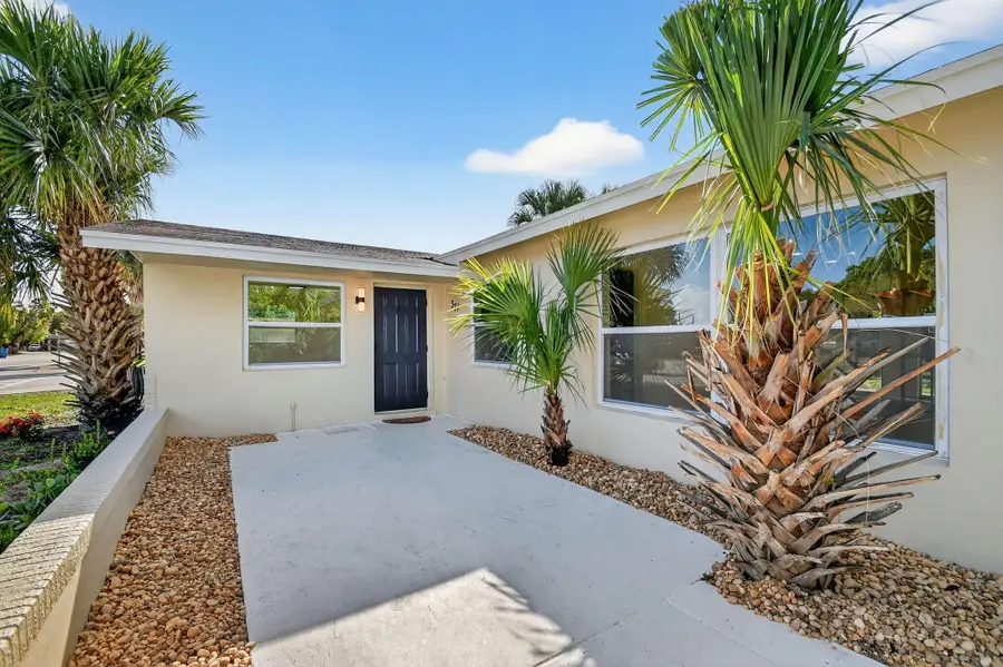 371 W 34th Street, Riviera Beach, FL 33404 - #3