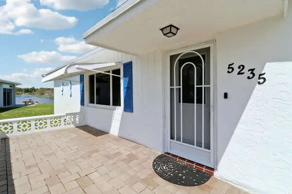 5235 Michael Drive, West Palm Beach, FL 33417