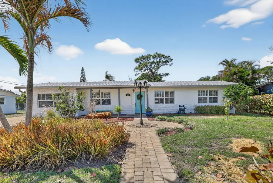 1252 SE Madison Avenue, Stuart, FL 34996 - #2