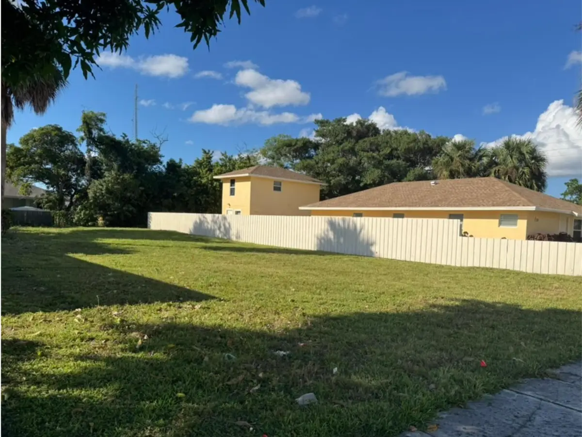 1120 9th Street, West Palm Beach, FL 33401 - #1
