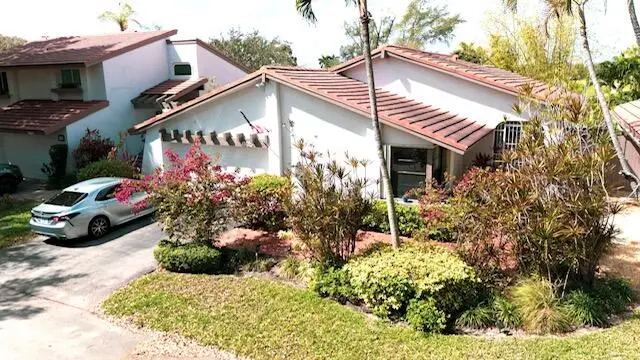 665 Hollows Circle, Deerfield Beach, FL 33442 - #2