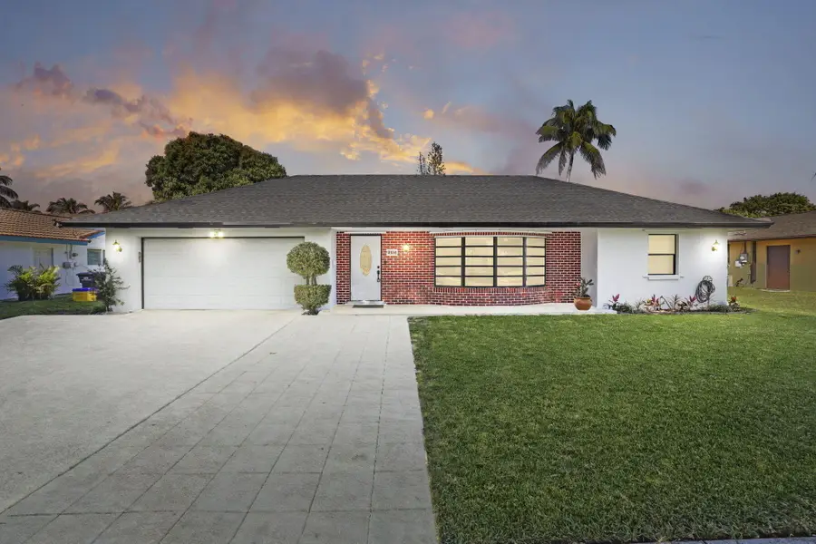 1667 39th Street, West Palm Beach, FL 33407 - #3