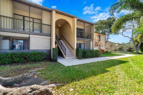 702 Sunny Pine Way #Unit B1, Greenacres, FL 33415