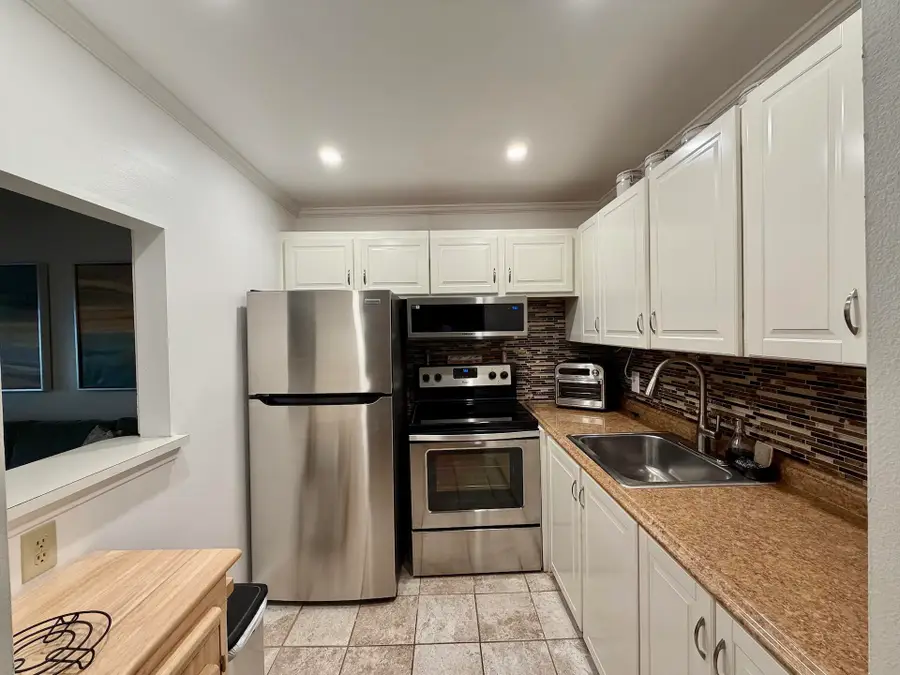 335 Durham Circle #J, Deerfield Beach, FL 33442 - #3