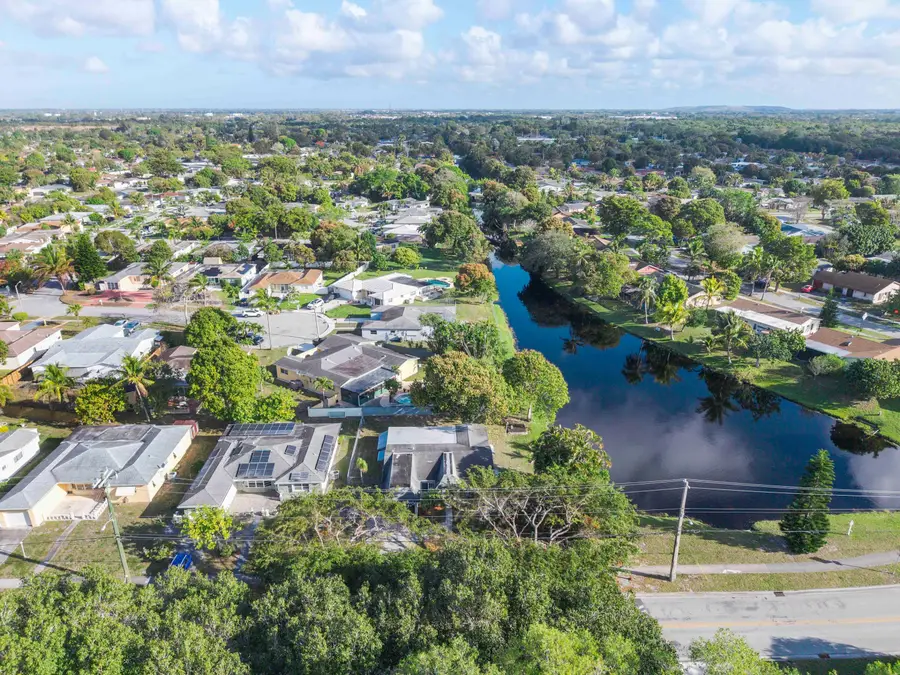 5020 SW 11th Street, Margate, FL 33068 - #3