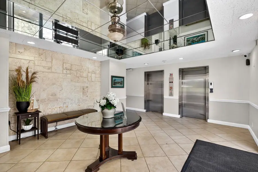 2555 NE 11th Street Street Ne #202, Fort Lauderdale, FL 33304 - #3