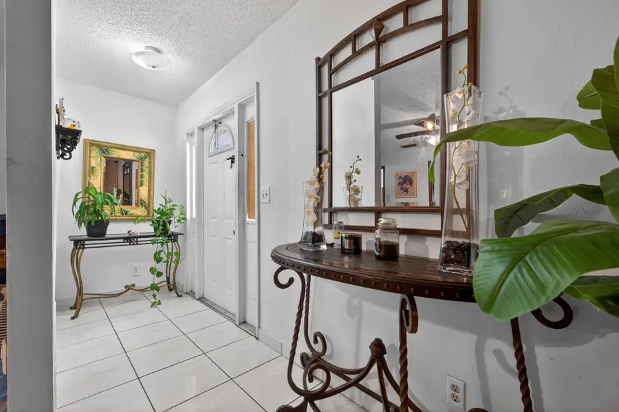 817 NE 20th Street, Belle Glade, FL 33430 - #3