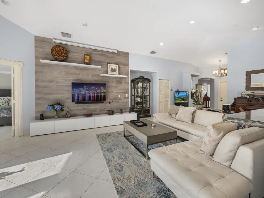 8335 Duomo Circle, Boynton Beach, FL 33472 - #3