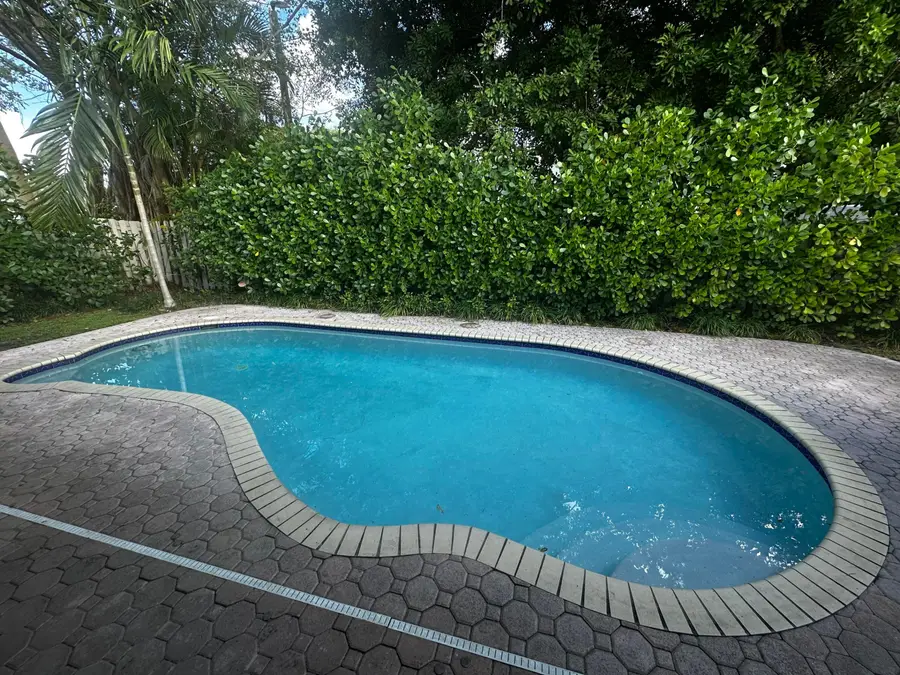 10207 NW 7th Court, Plantation, FL 33324 - #2