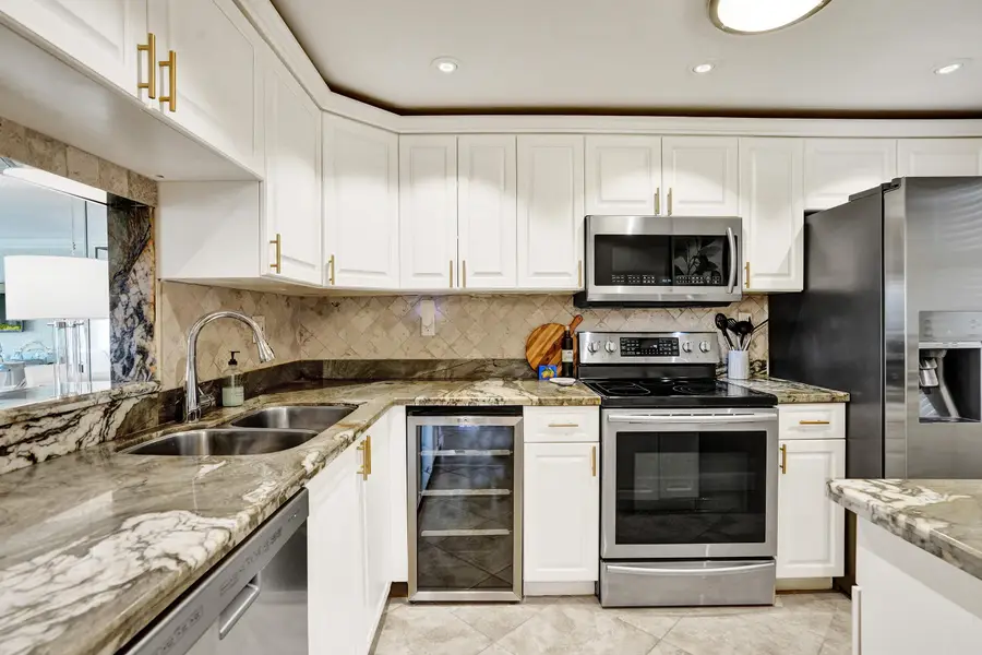 801 S Federal Highway #301, Pompano Beach, FL 33062 - #3