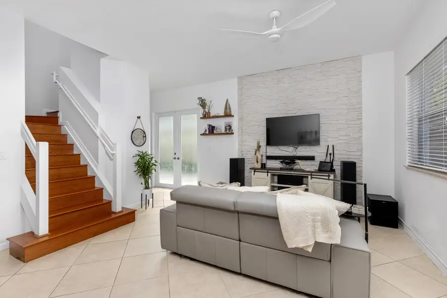 1222 NE 18th Avenue #1, Fort Lauderdale, FL 33304 - #2