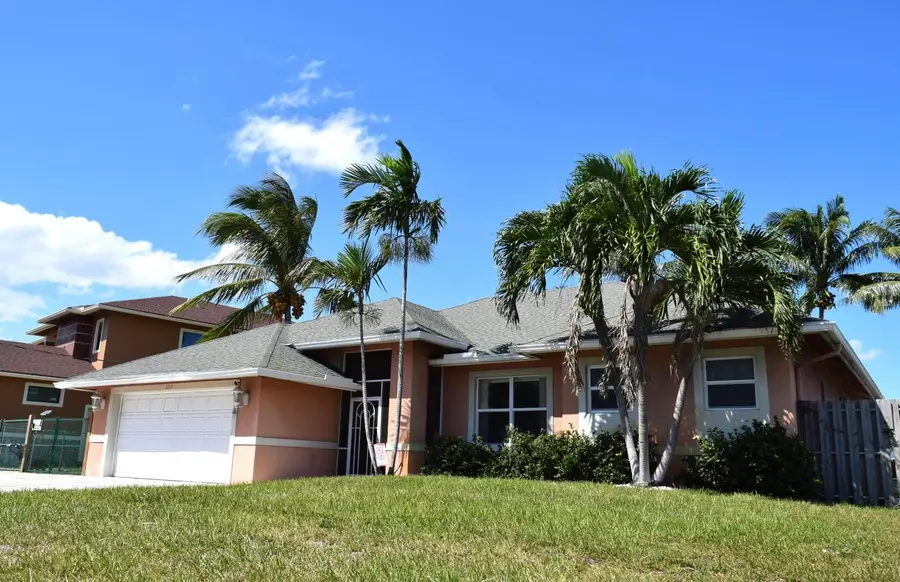 2215 Hypoluxo Rd Road, Lantana, FL 33462 - #2