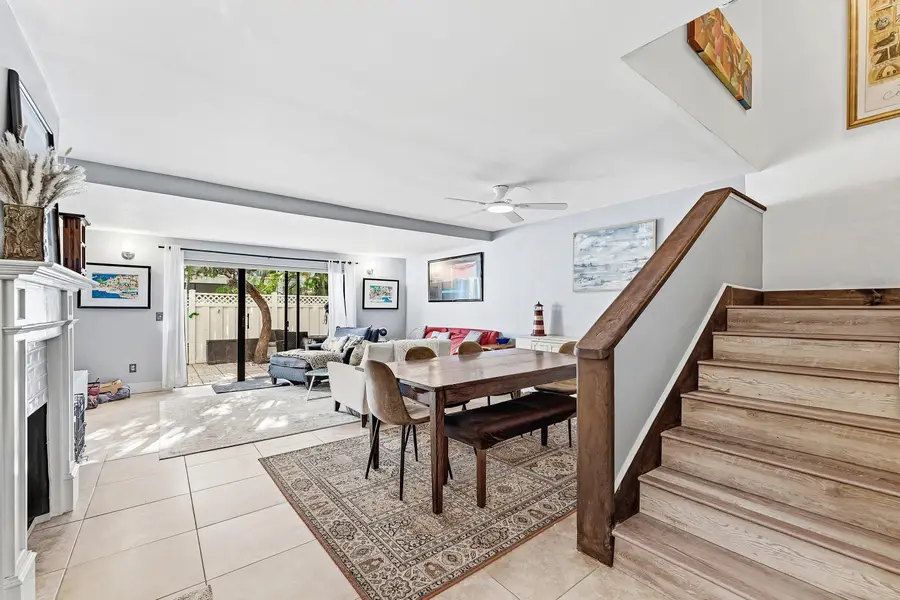 236 SE 10th Avenue, Pompano Beach, FL 33060 - #3