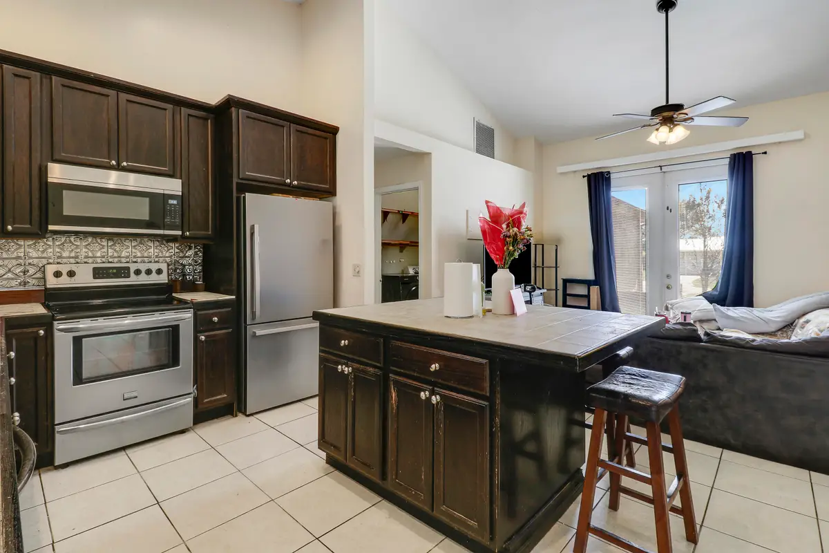 533 NW Avon Avenue, Port Saint Lucie, FL 34983 - #1