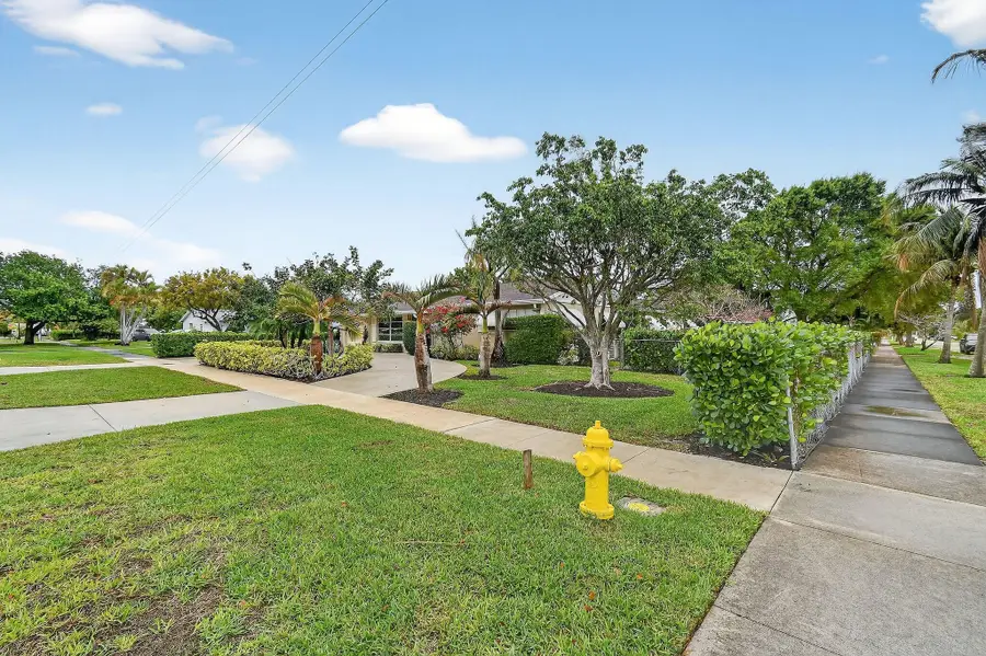 807 5th Street, Lake Park, FL 33403 - #2