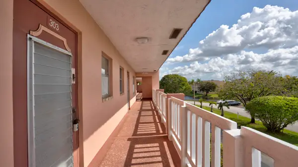9400 Sunrise Lakes Boulevard #303, Sunrise, FL 33322