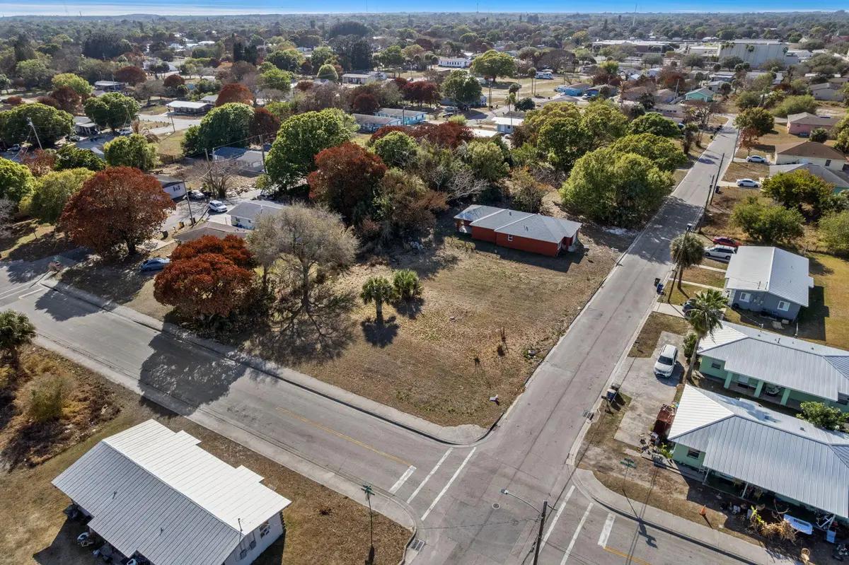 1403 Avenue J, Fort Pierce, FL 34950 - #1