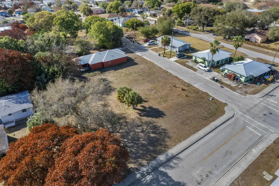 1403 Avenue J, Fort Pierce, FL 34950 - #3