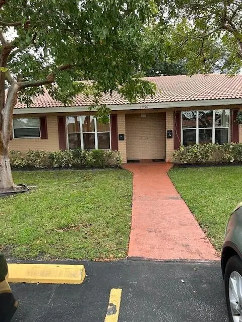 7950 NW 37th Drive #E, Coral Springs, FL 33065