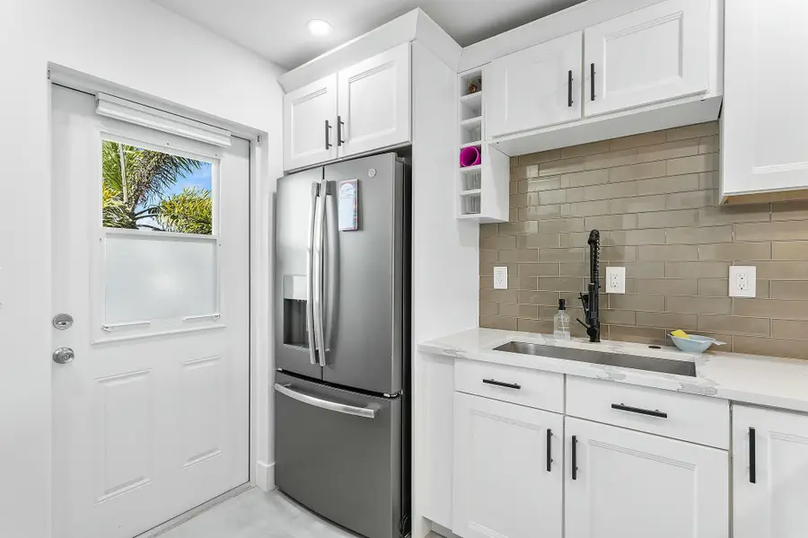 330 N Federal Highway, Deerfield Beach, FL 33441 - #3