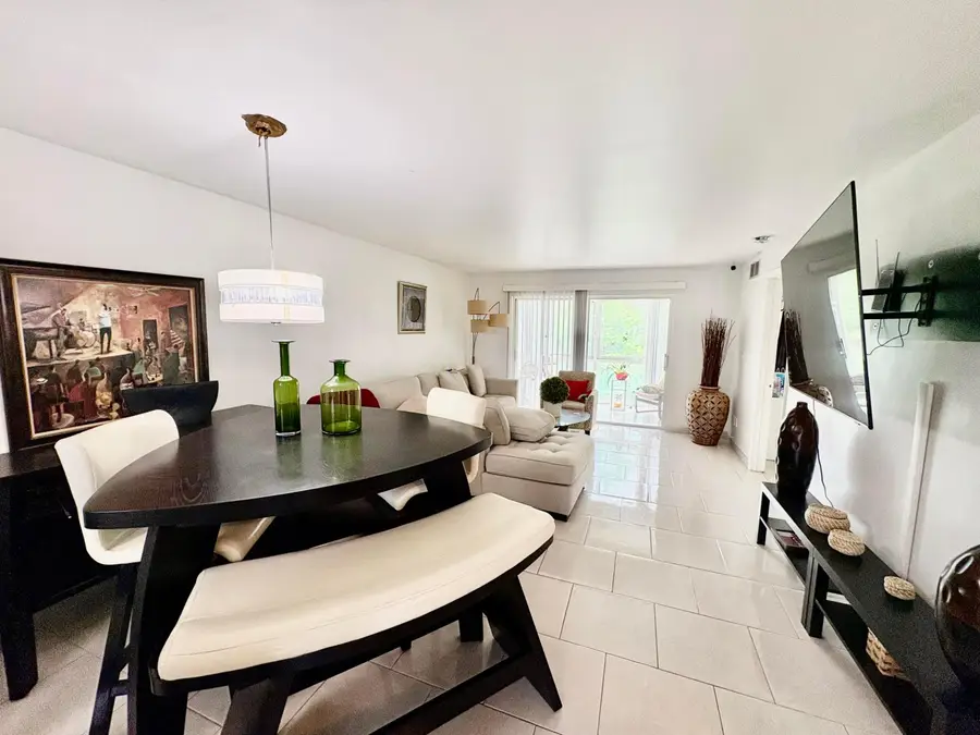 9261 Sunrise Lakes Boulevard, Sunrise, FL 33322 - #2