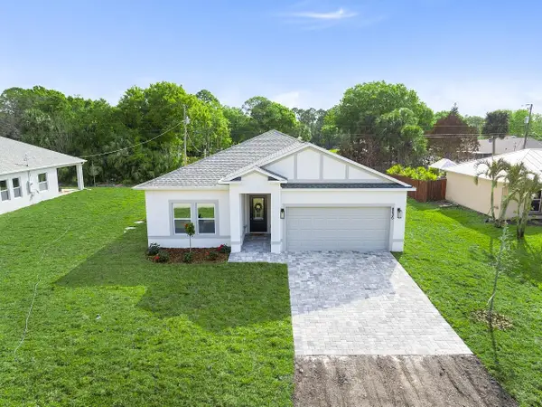 8636 100th Avenue, Vero Beach, FL 32967