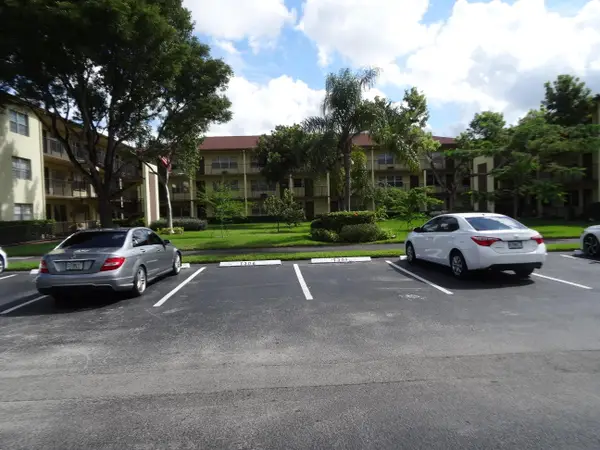 151 SW 135th Terrace #303t, Pembroke Pines, FL 33027