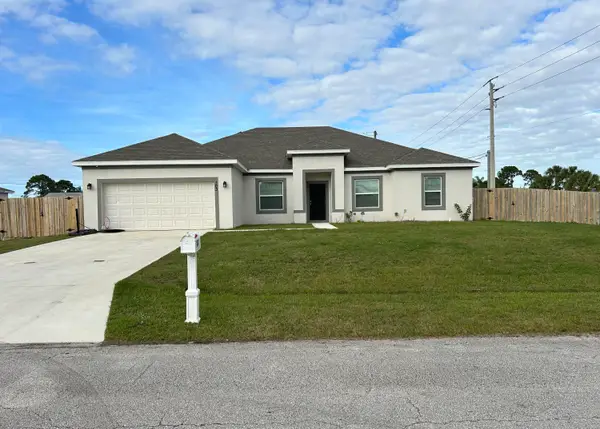103 SW Grove Avenue, Port St Lucie, FL 34983