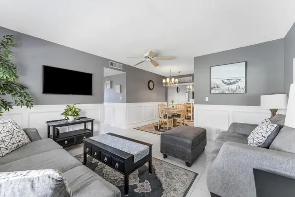 1520 Mckinley Street #117e, Hollywood, FL 33020