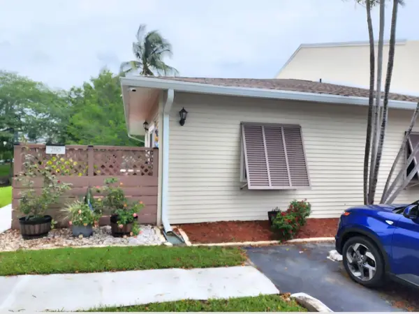 200 E Hemingway Circle, Margate, FL 33063