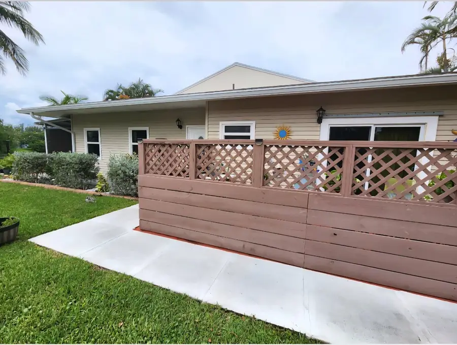 200 E Hemingway Circle, Margate, FL 33063 - #2