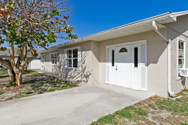 1107 SW Ithaca Street, Port St Lucie, FL 34983