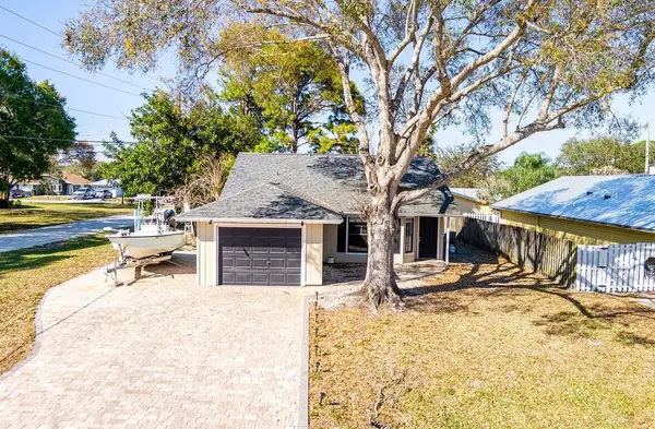 2890 1st Place, Vero Beach, FL 32968