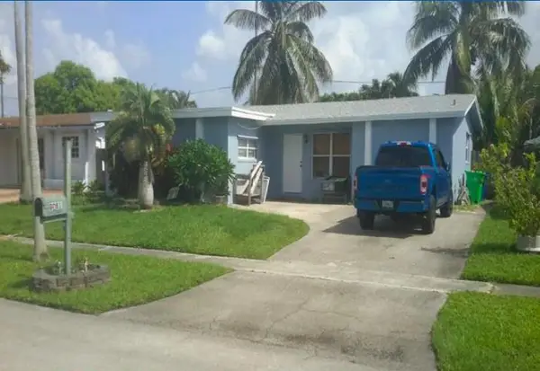 8381 NW 28th Place, Sunrise, FL 33322