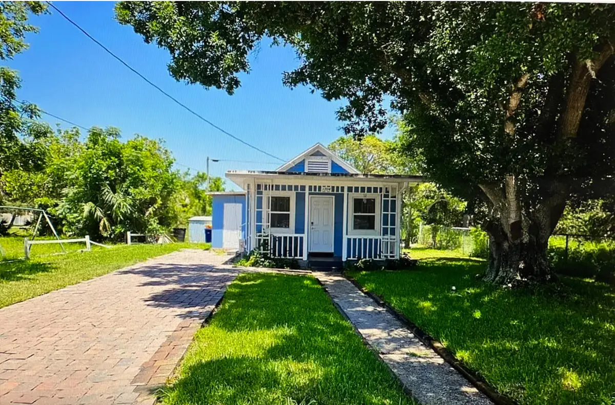 1706 N 15th Street, Fort Pierce, FL 34950 - #1