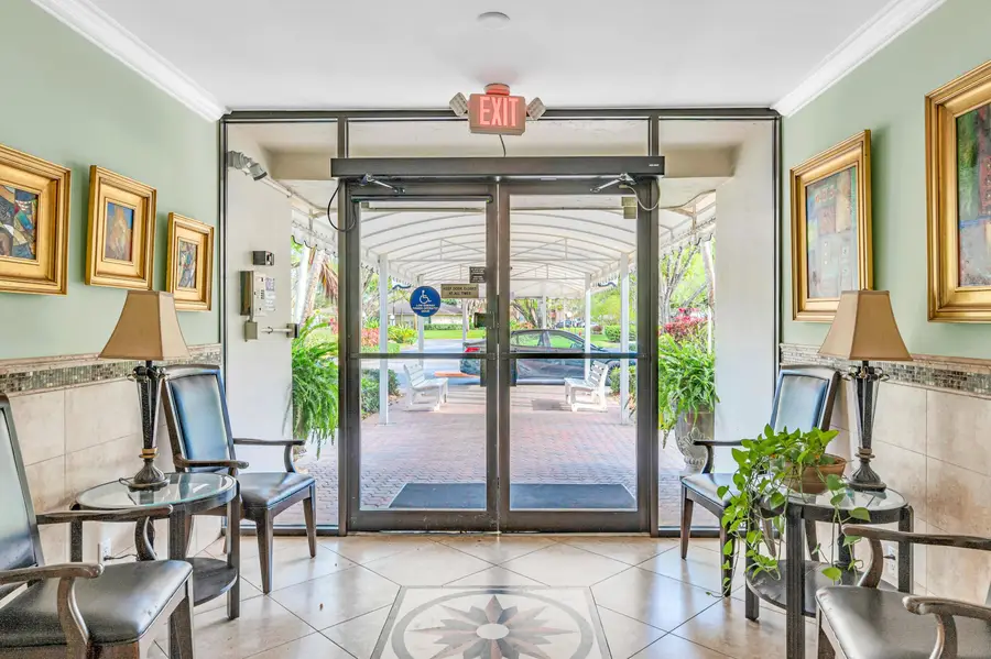 3970 Oaks Clubhouse Drive #401, Pompano Beach, FL 33069 - #3