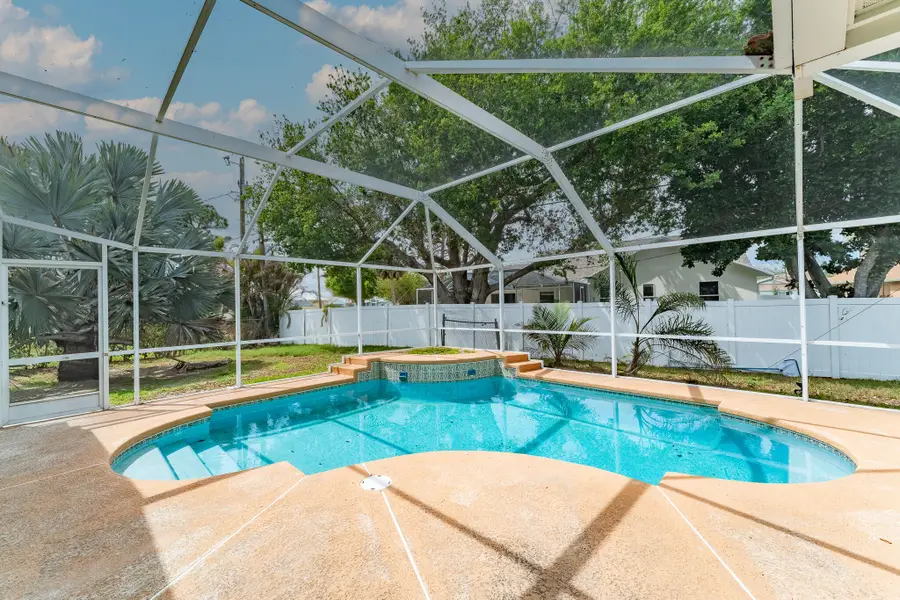 513 SE Cliff Road, Port Saint Lucie, FL 34984 - #3