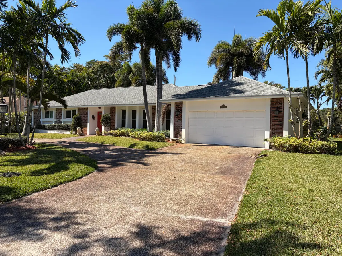 8 Bell Lane, Palm Springs, FL 33406 - #1