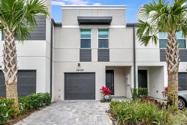 1620 Lindley Street, West Palm Beach, FL 33407