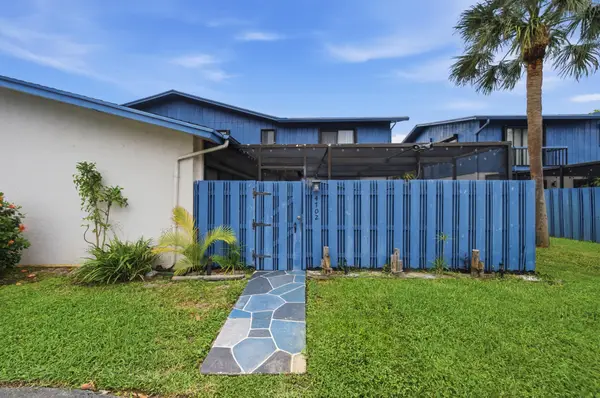 4702 Holly Lake Drive, Greenacres, FL 33463