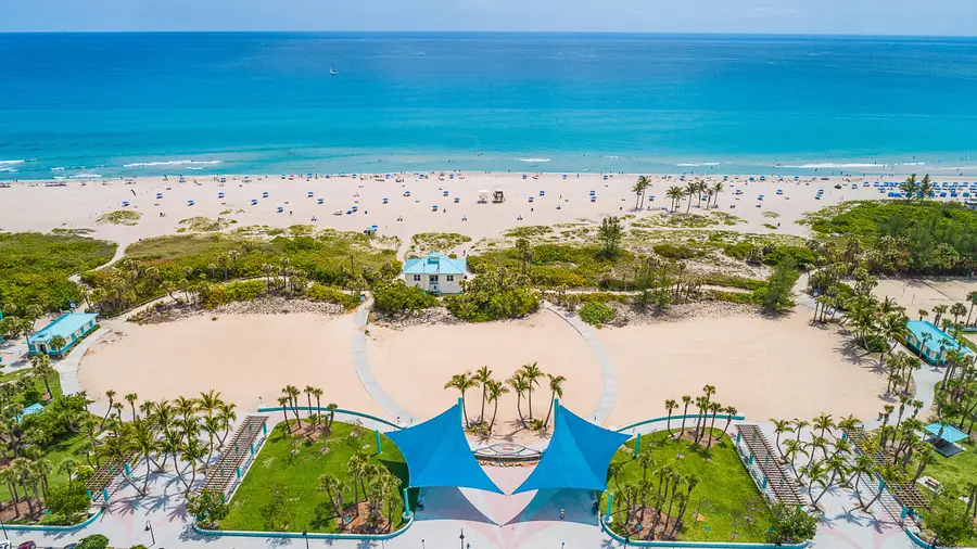 176 E 24th Street, Riviera Beach, FL 33404 - #3