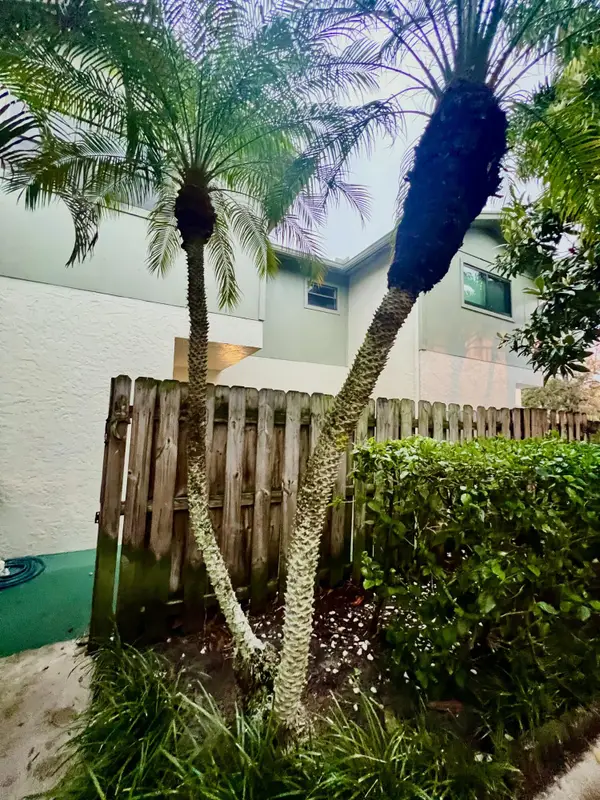 4320 Lilac Street #2c, Palm Beach Gardens, FL 33410