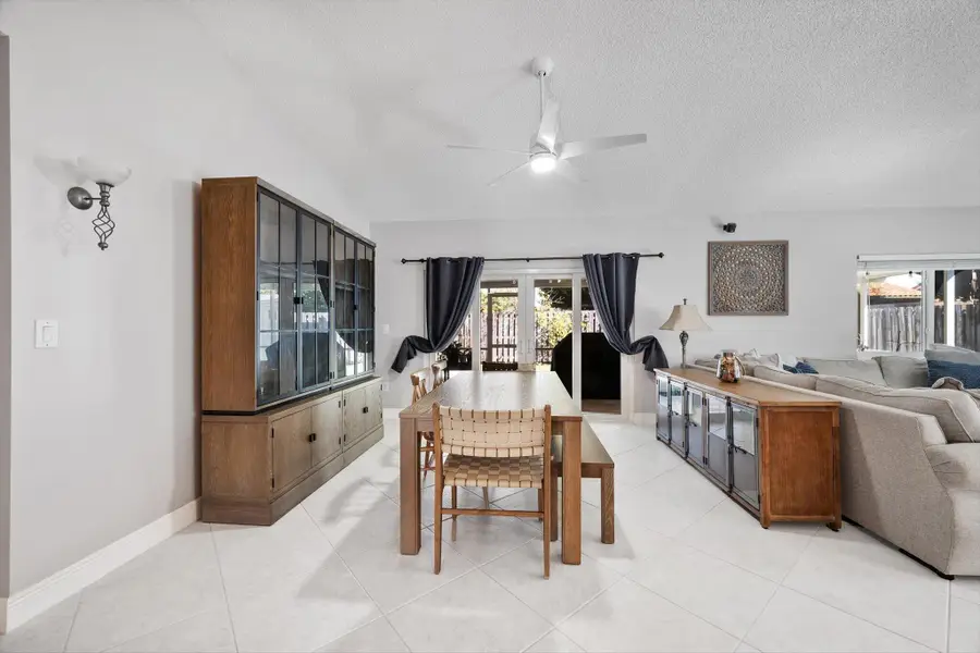 15541 Dover Court, Davie, FL 33331 - #3