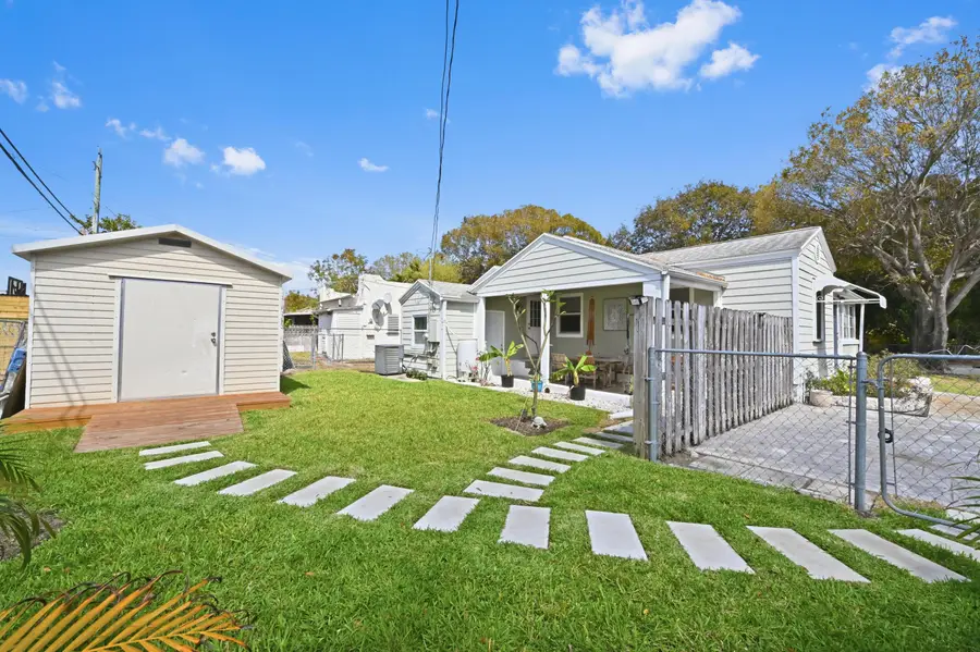 701 Palmetto Street, West Palm Beach, FL 33405 - #2