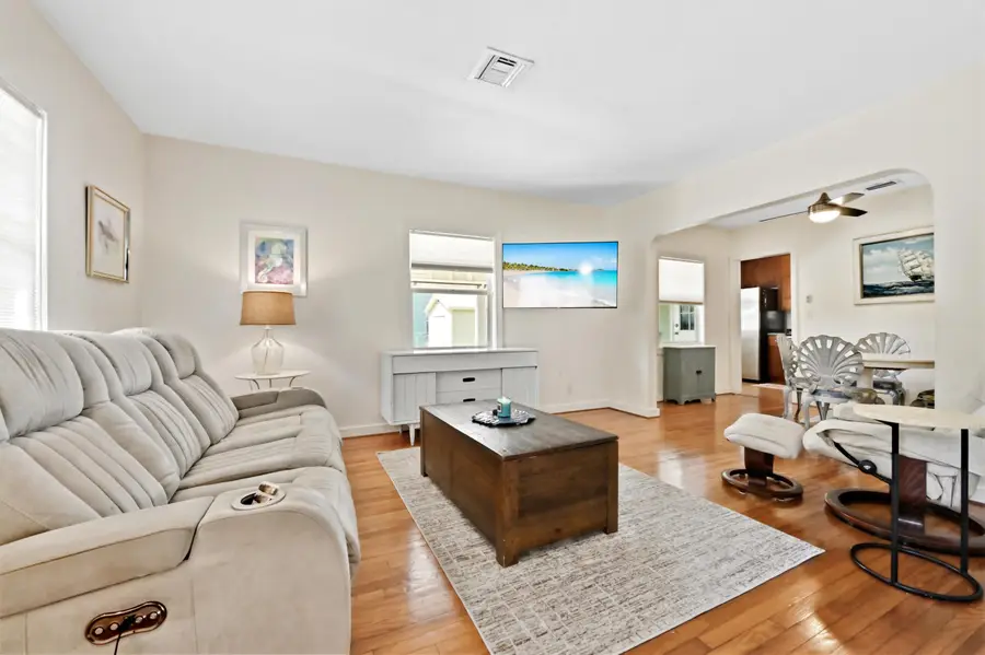 701 Palmetto Street, West Palm Beach, FL 33405 - #3